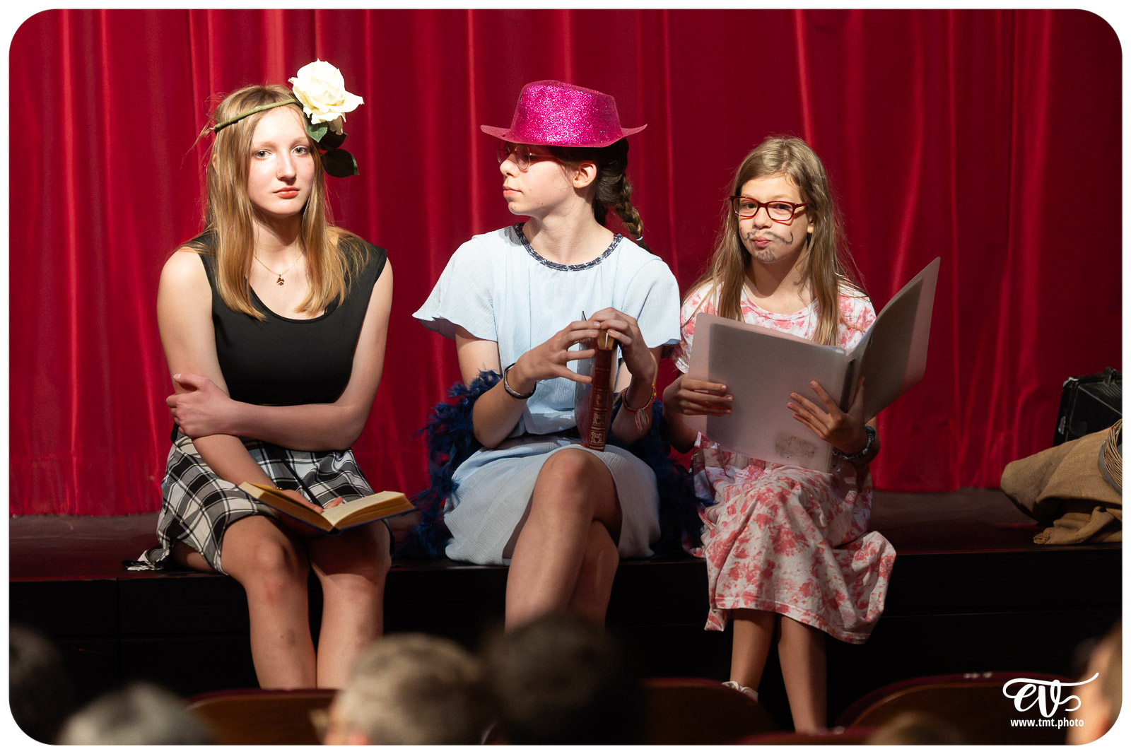 LES FEMMES SAVANTES (ATELIER THÉÂTRE DU COLLÈGE FOCH)